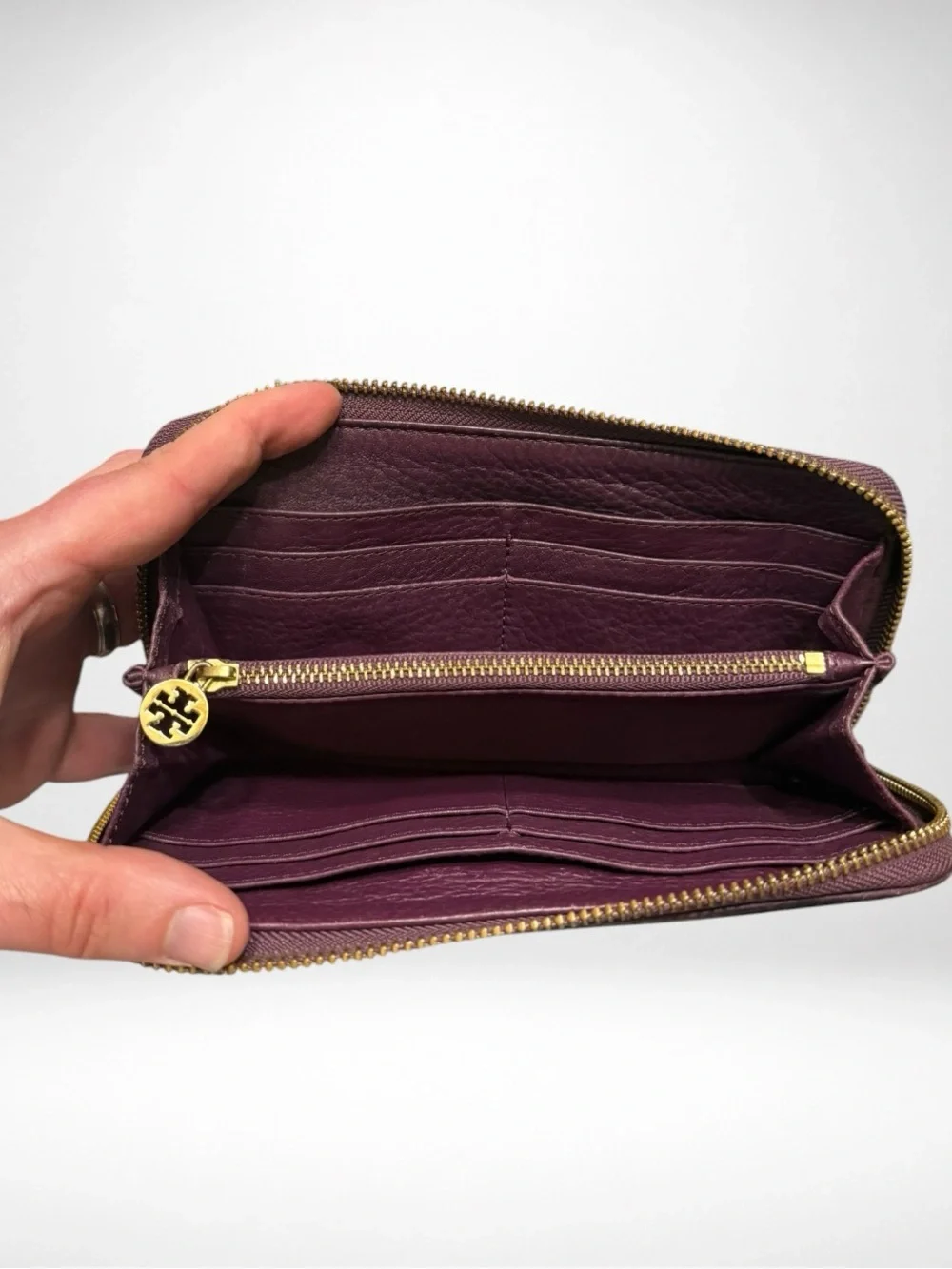 Tory Burch Amanda Continental Zip Around Wallet Women’s Leather Eggplant Purple